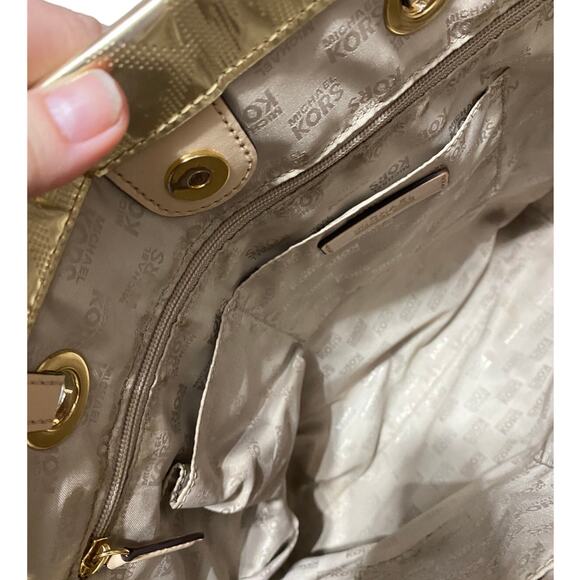 Michael Kors shiny metallic gold Large Jet Setter purse / bag Excellent cond. - Picture 11 of 15